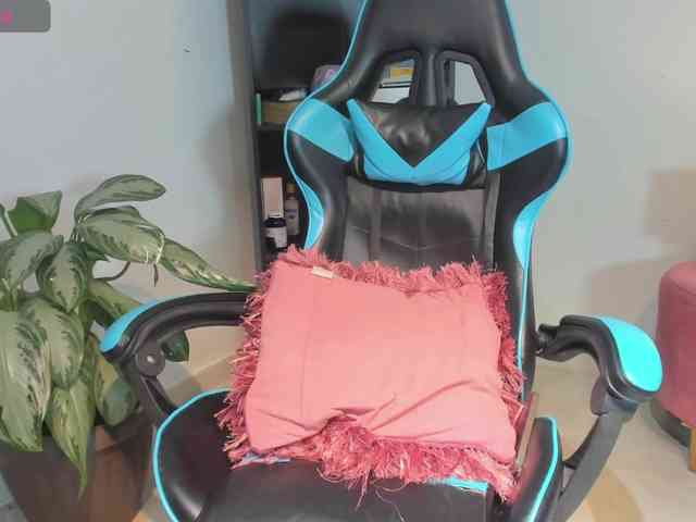 MariaFoxx webcam