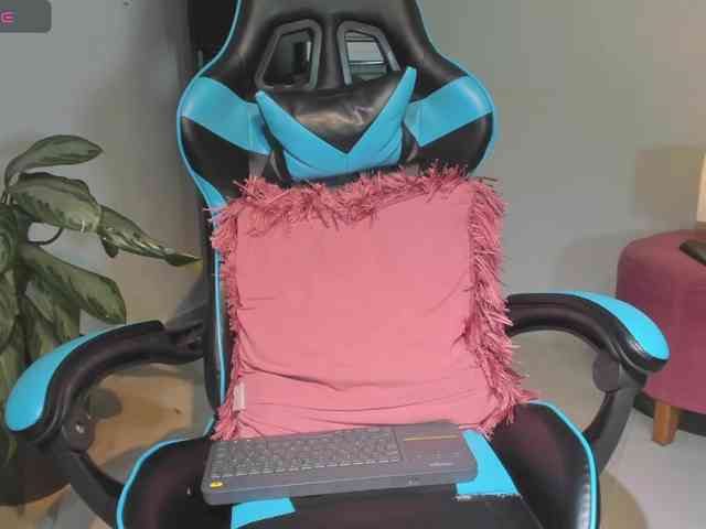 MariaFoxx webcam