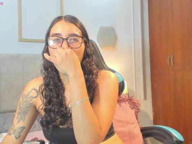 MariaFoxx webcam