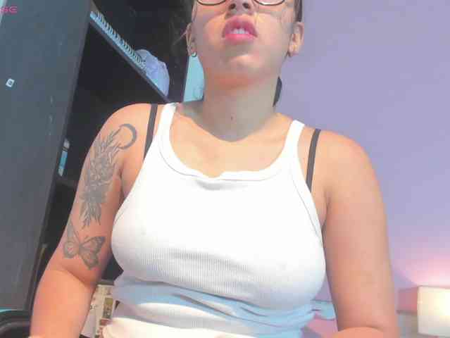 MariaFoxx webcam
