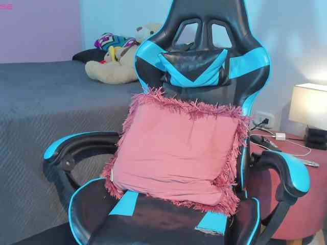 MariaFoxx webcam