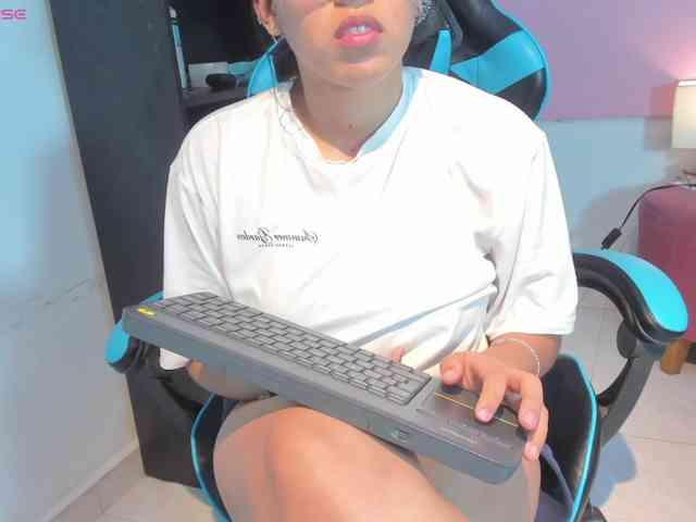 MariaFoxx webcam