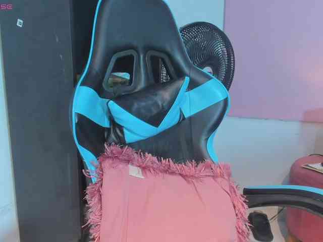 MariaFoxx webcam