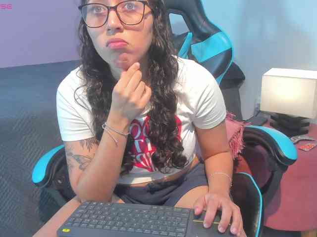 MariaFoxx webcam