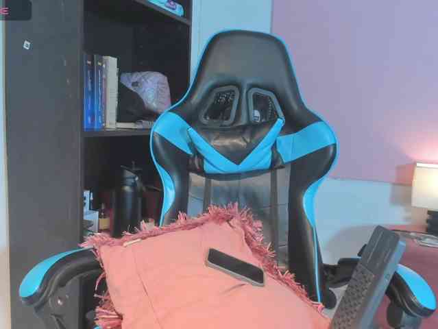 MariaFoxx webcam