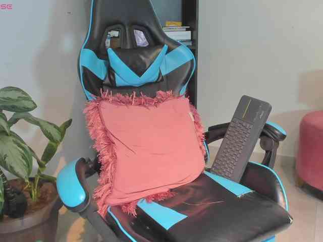 MariaFoxx webcam