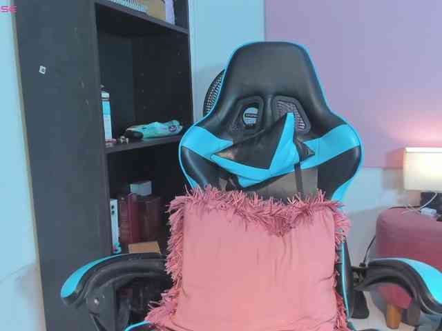 MariaFoxx webcam