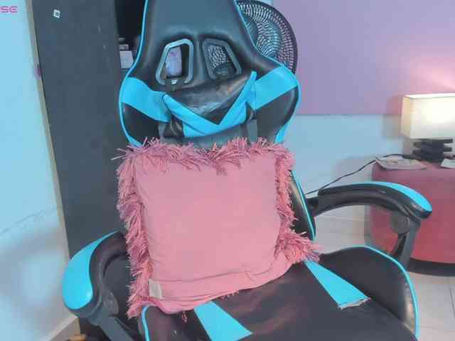 MariaFoxx webcam