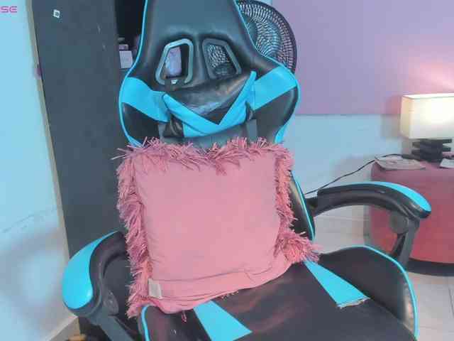 MariaFoxx webcam