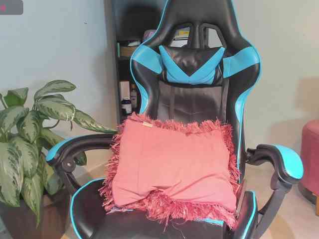 MariaFoxx webcam