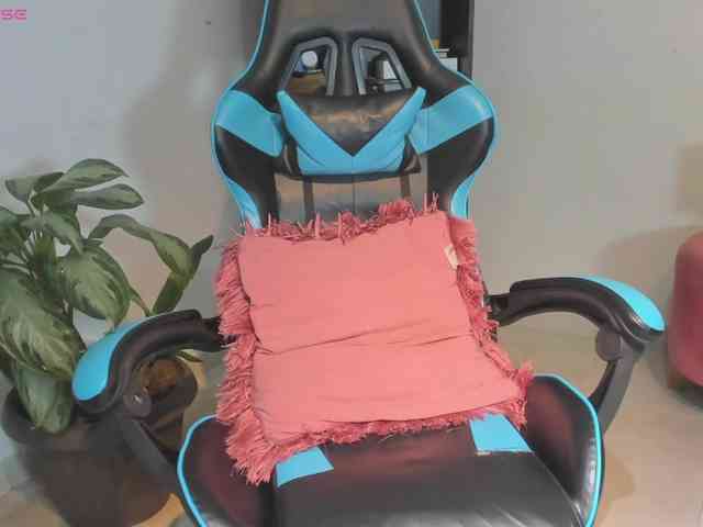 MariaFoxx webcam