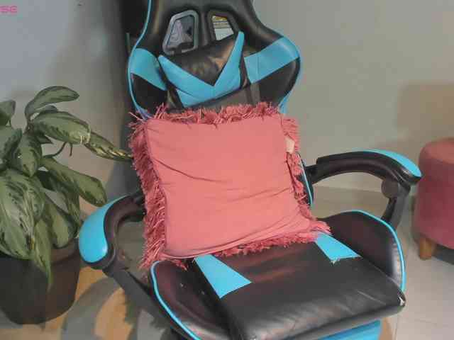 MariaFoxx webcam