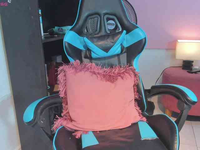 MariaFoxx webcam