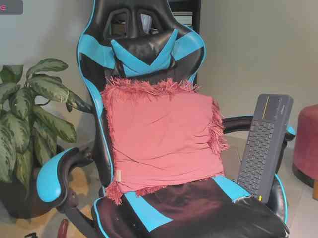 MariaFoxx webcam