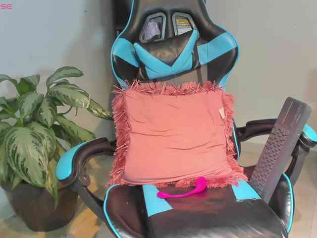 MariaFoxx webcam