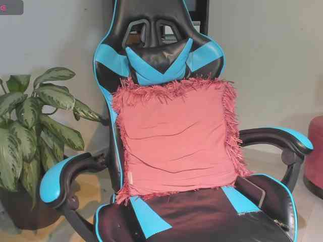 MariaFoxx webcam