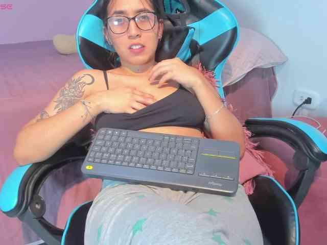 MariaFoxx webcam