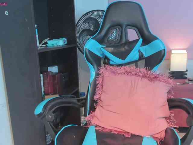 MariaFoxx webcam