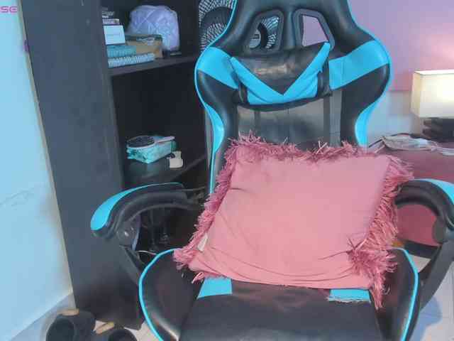MariaFoxx webcam