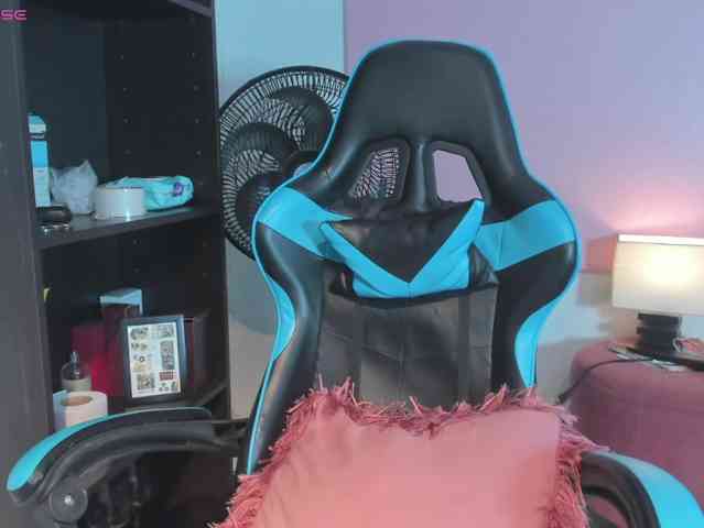 MariaFoxx webcam