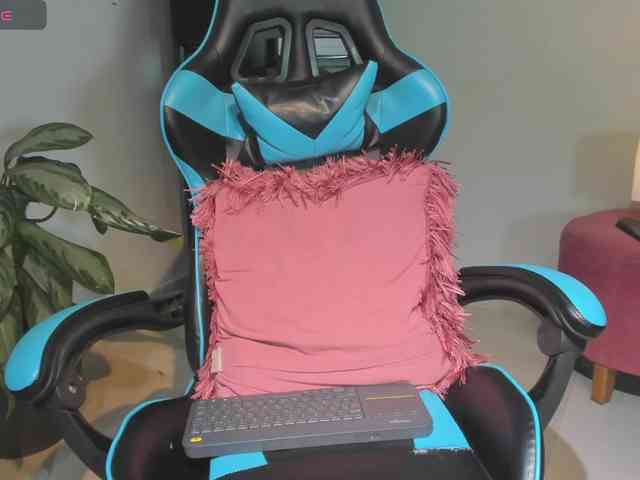 MariaFoxx webcam