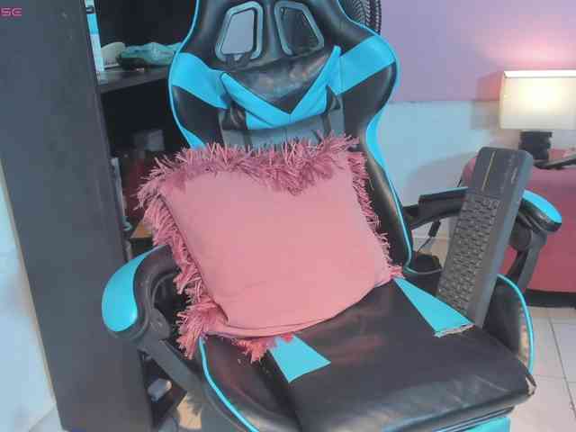 MariaFoxx webcam