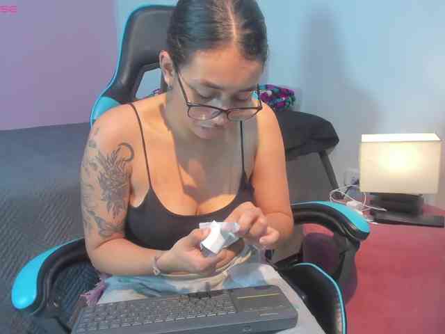 MariaFoxx webcam