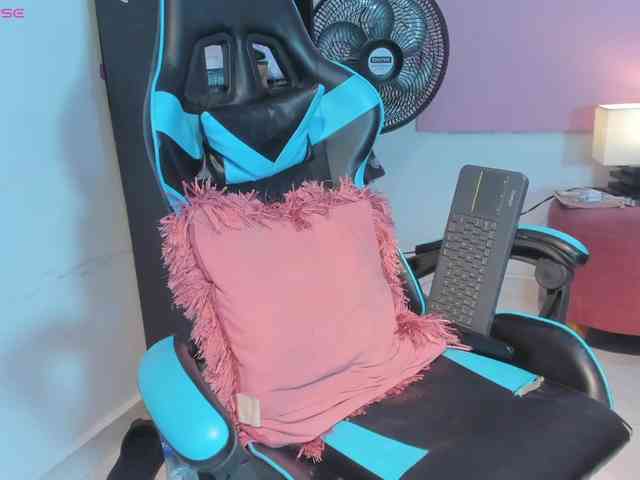 MariaFoxx webcam