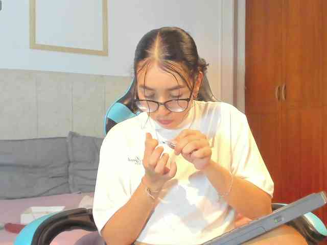 MariaFoxx webcam