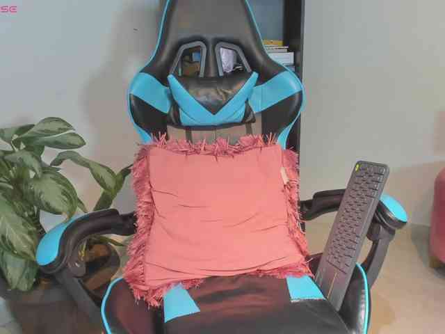 MariaFoxx webcam