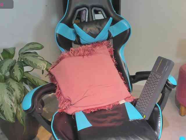 MariaFoxx webcam