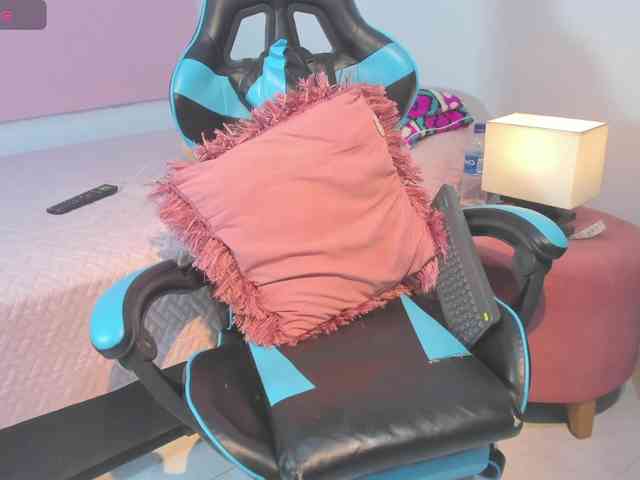 MariaFoxx webcam