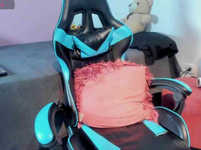 MariaFoxx webcam