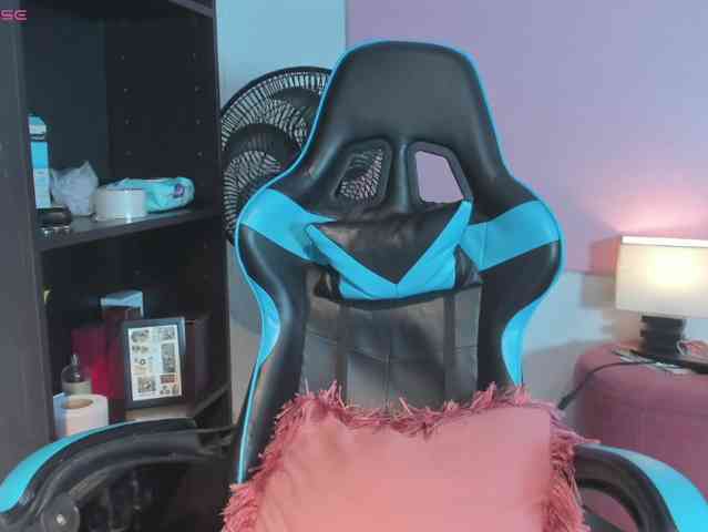 MariaFoxx webcam