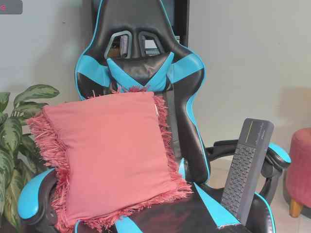MariaFoxx webcam
