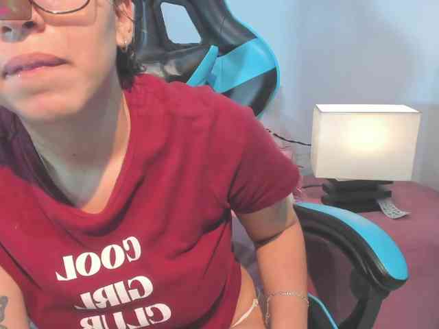 MariaFoxx webcam