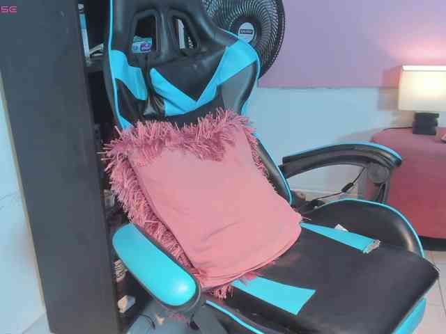 MariaFoxx webcam