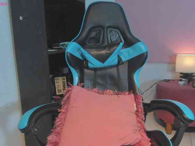 MariaFoxx webcam