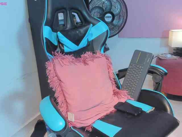 MariaFoxx webcam