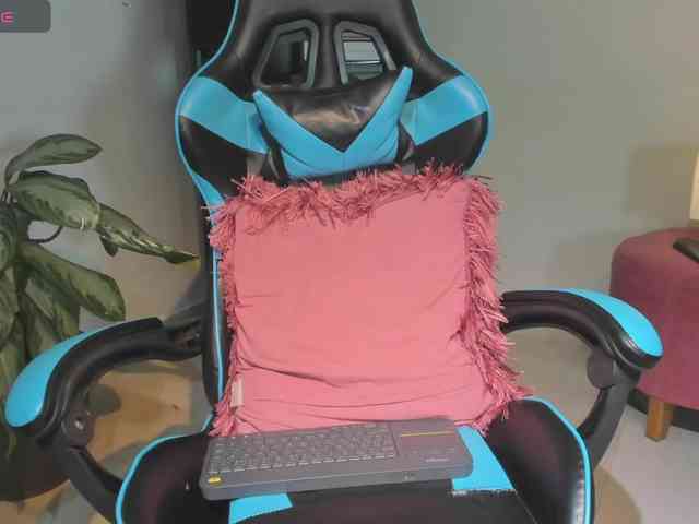 MariaFoxx webcam