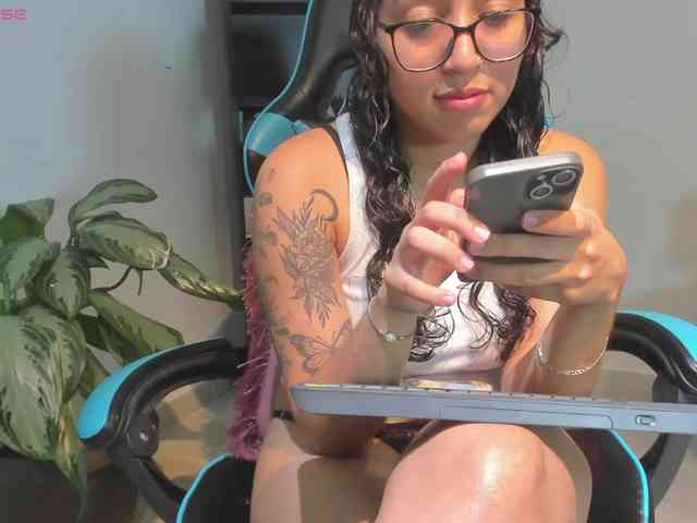 MariaFoxx webcam