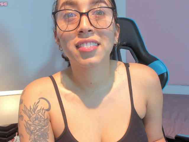 MariaFoxx webcam