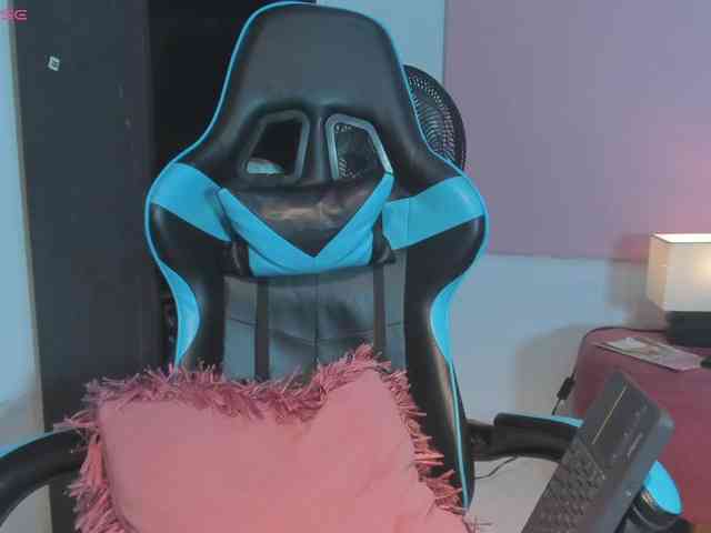 MariaFoxx webcam