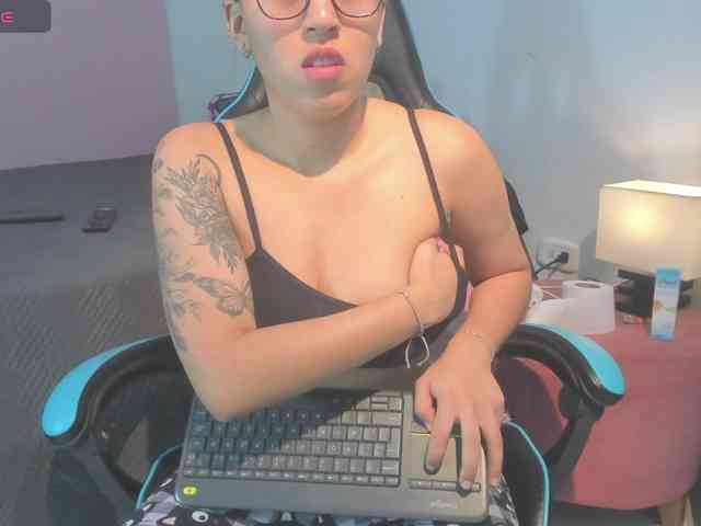 MariaFoxx webcam