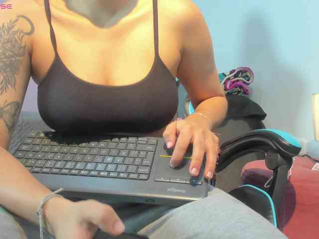 MariaFoxx webcam