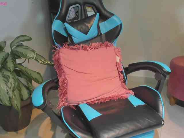 MariaFoxx webcam