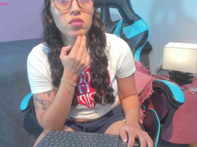 MariaFoxx webcam