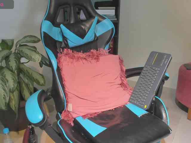 MariaFoxx webcam