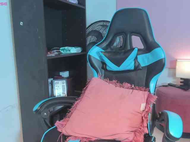 MariaFoxx webcam
