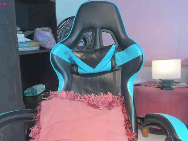 MariaFoxx webcam